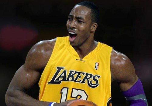 欧冠第4轮前瞻：双战术体系的博弈，两位神锋大战“群狼”（欧冠第4轮前瞻：两套战术正面碰撞，双神锋硬撼群狼）