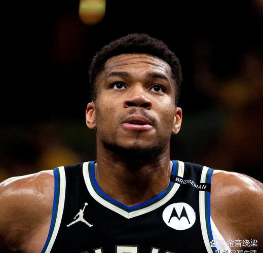 奇兵！泰森15中11轰24分，第三节独砍16分（爆发！泰森15投11中砍下24分，第三节独得16分）