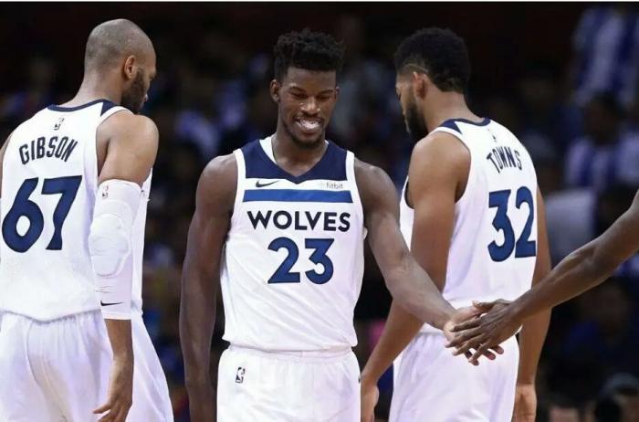 多特vs勒沃库森：阿德耶米领衔，小贝林厄姆、丘库埃梅卡出战（多特迎战勒沃库森：阿德耶米坐镇，小贝林厄姆与丘库埃梅卡登场）