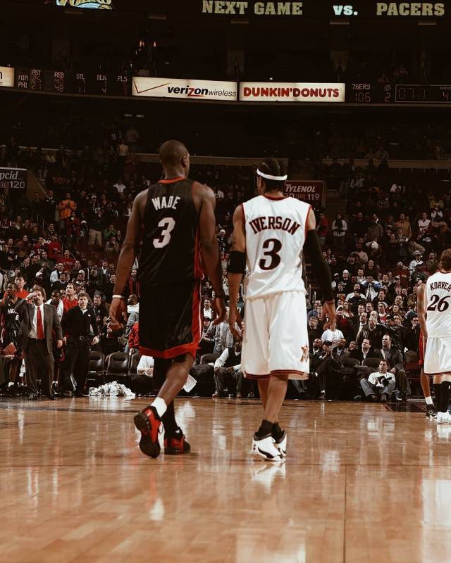 拜仁莱万多夫斯基关键进球锁定胜局（莱万多夫斯基关键破门助拜仁锁定胜利）