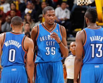 仅相隔3年，菲利佩以球员和主帅身份代表弗拉门戈两夺解放者杯（三年内，菲利佩先球员后主帅，携弗拉门戈两度称雄解放者杯）