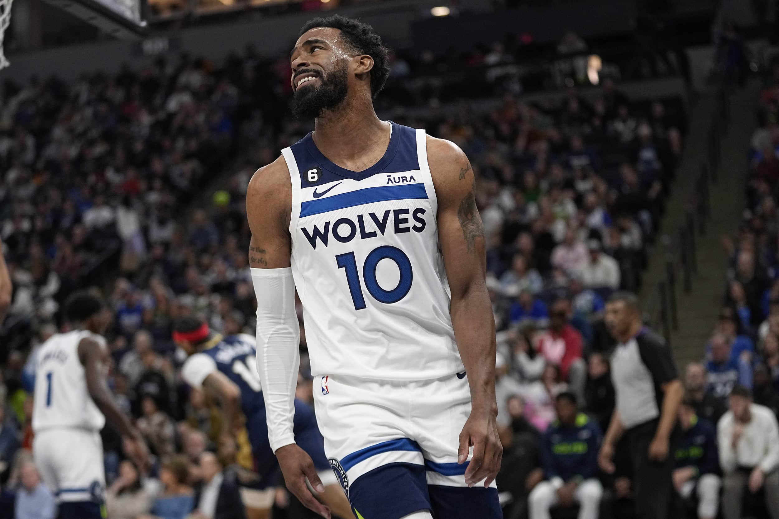 遭对手凶狠铲球，队报：舍瓦利耶只是轻伤，预计不会缺席比赛（被对手凶狠铲翻，队报：舍瓦利耶伤情轻微，预计不影响出场）