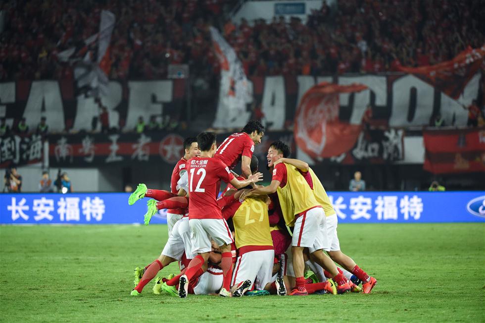 邮报：女足欧冠切尔西vs巴萨因停电被迫中断了五分多钟（邮报：女足欧冠切尔西对巴萨因停电，比赛暂停超过5分钟）